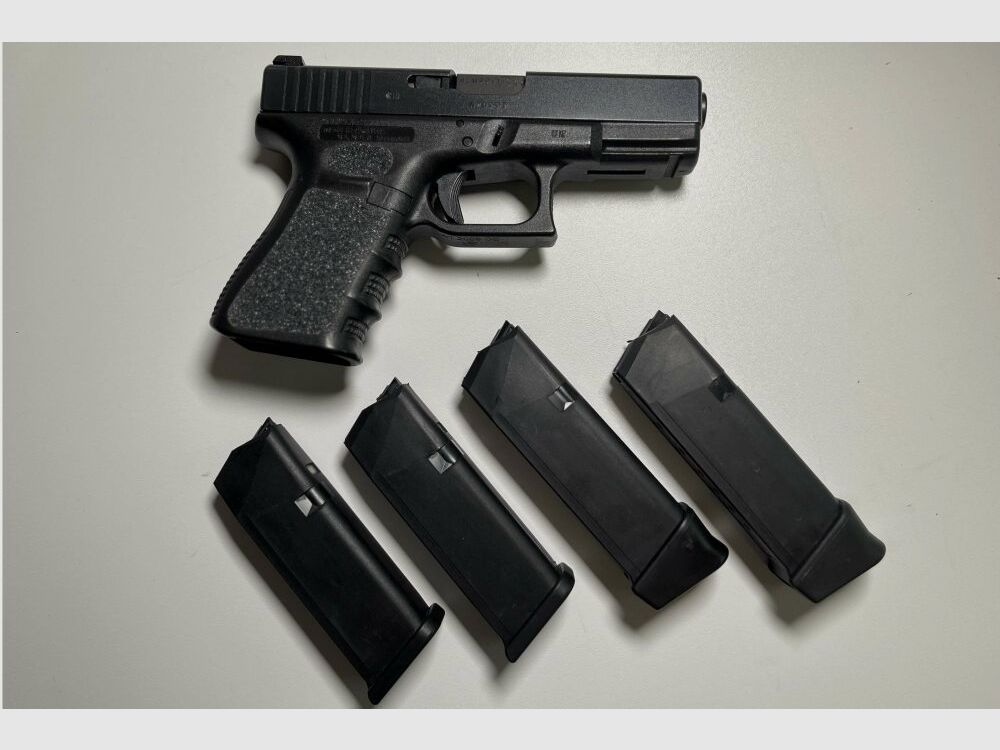 Glock 19 inkl. 4 Magazine 9mmLuger