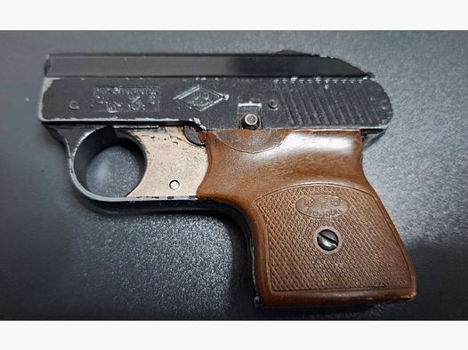 Pistola de fogueo encontrada en el desván calibre 6 mm