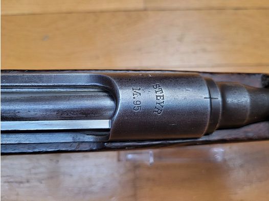 Venerabler und seltener österreichischer Kavallerie-Mosqueton M95 (nicht 95/30!) – Originalkaliber aus 14-18 in 8×50 Mannlicher (und nicht in 8x56R nach 1930) – Mannlicher-Clip verfügbar – Arsenal von Steyr und 100% original – Kategorie D – Sehr selten und in insgesamt gutem Zustand