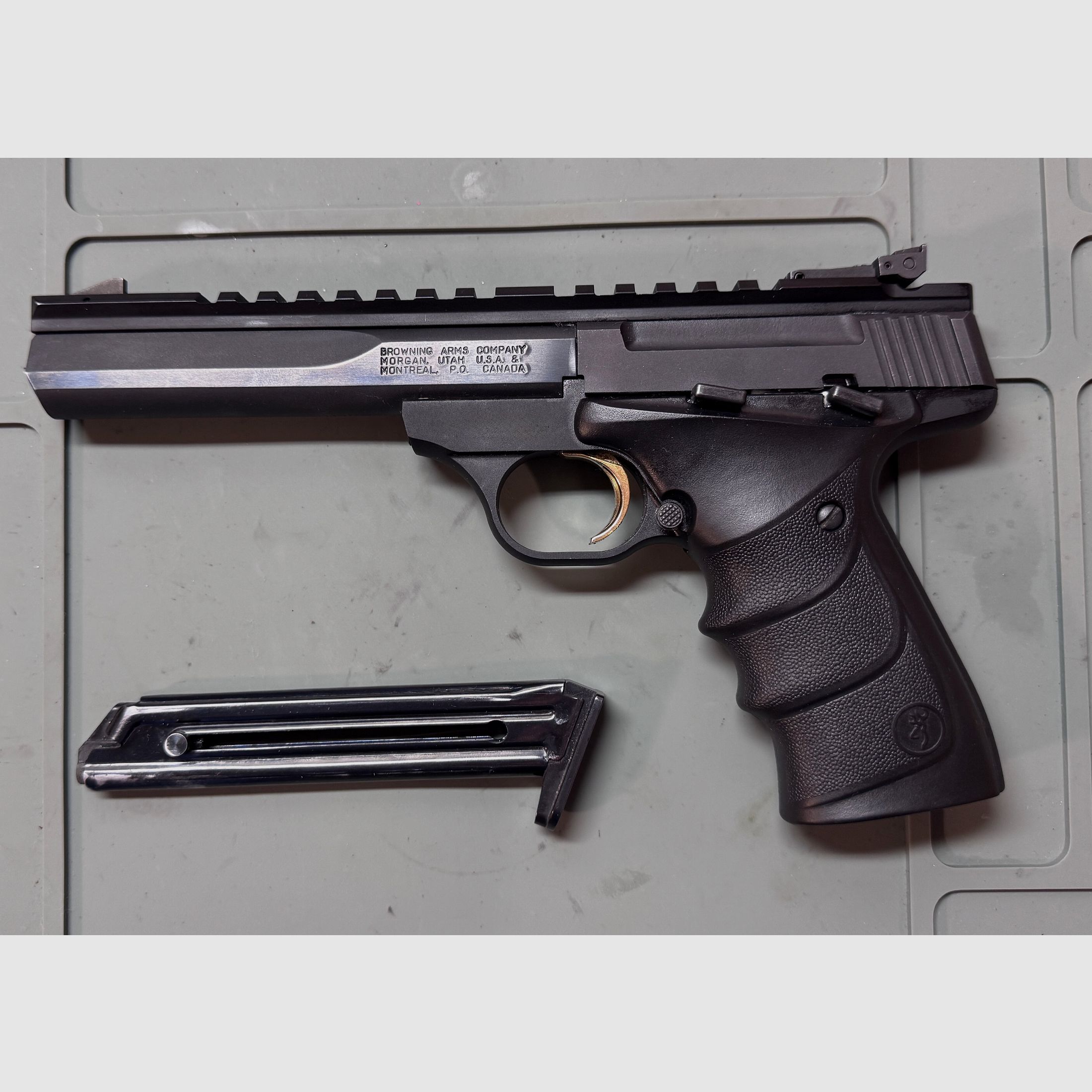 FN Browning Buck Mark Contour URX .22lr