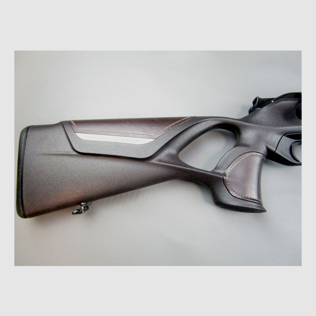 Blaser R8 Professional Success -Links mit Kammergriff rechts