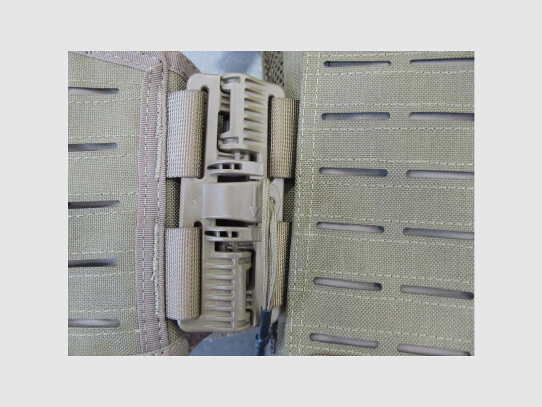 BALLISTIC PLATE CARRIER VEST, image 7 of 8