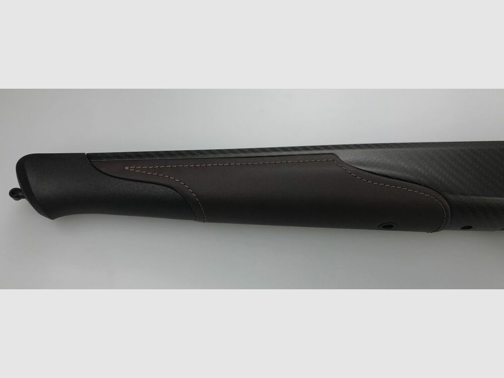 BLASER R8 Ultimate Carbon leather stock with system