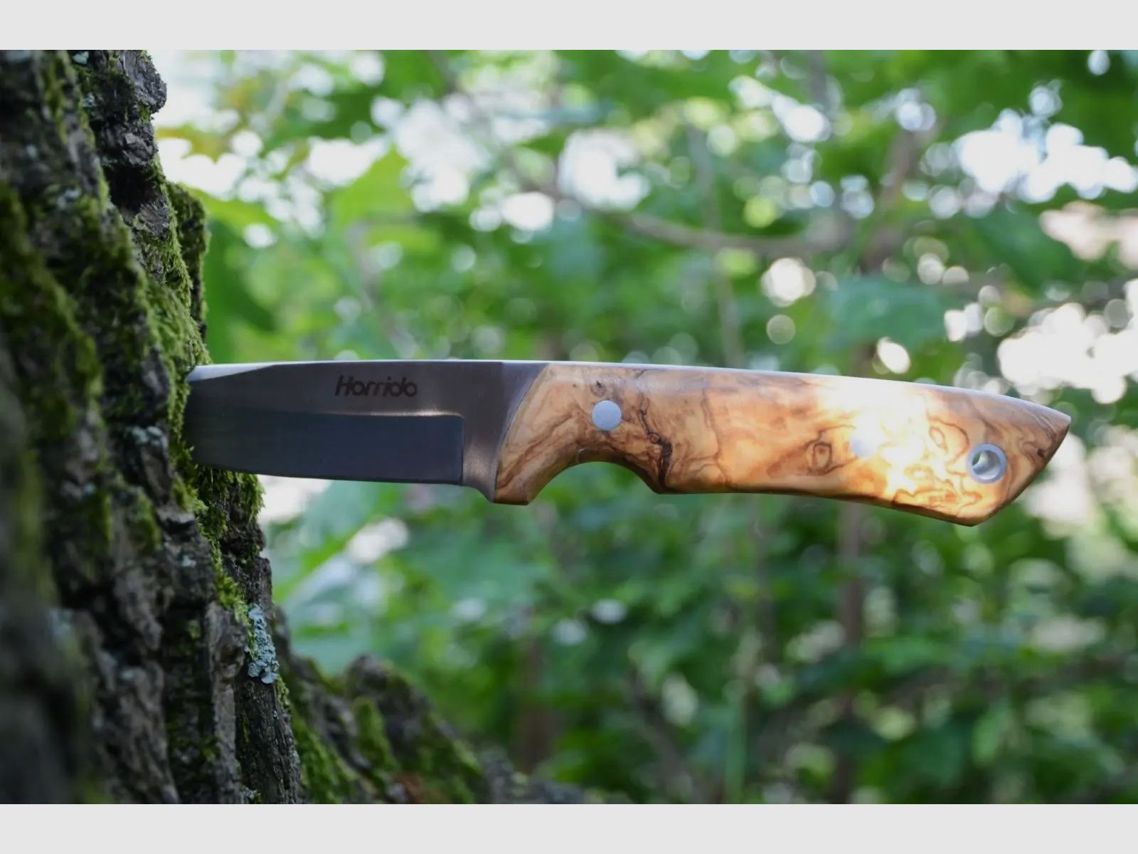 Horrido cuchillo de caza Lobo