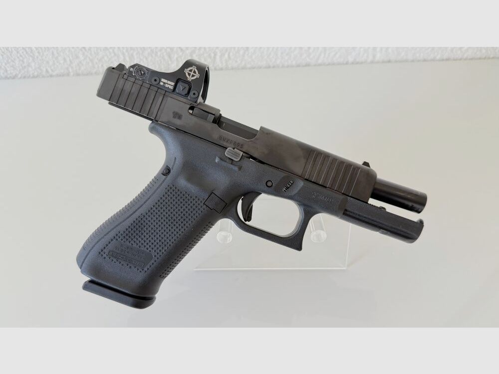 Glock 17 Gen 5 MOS with Sight Mark Red Dot 9mm Luger