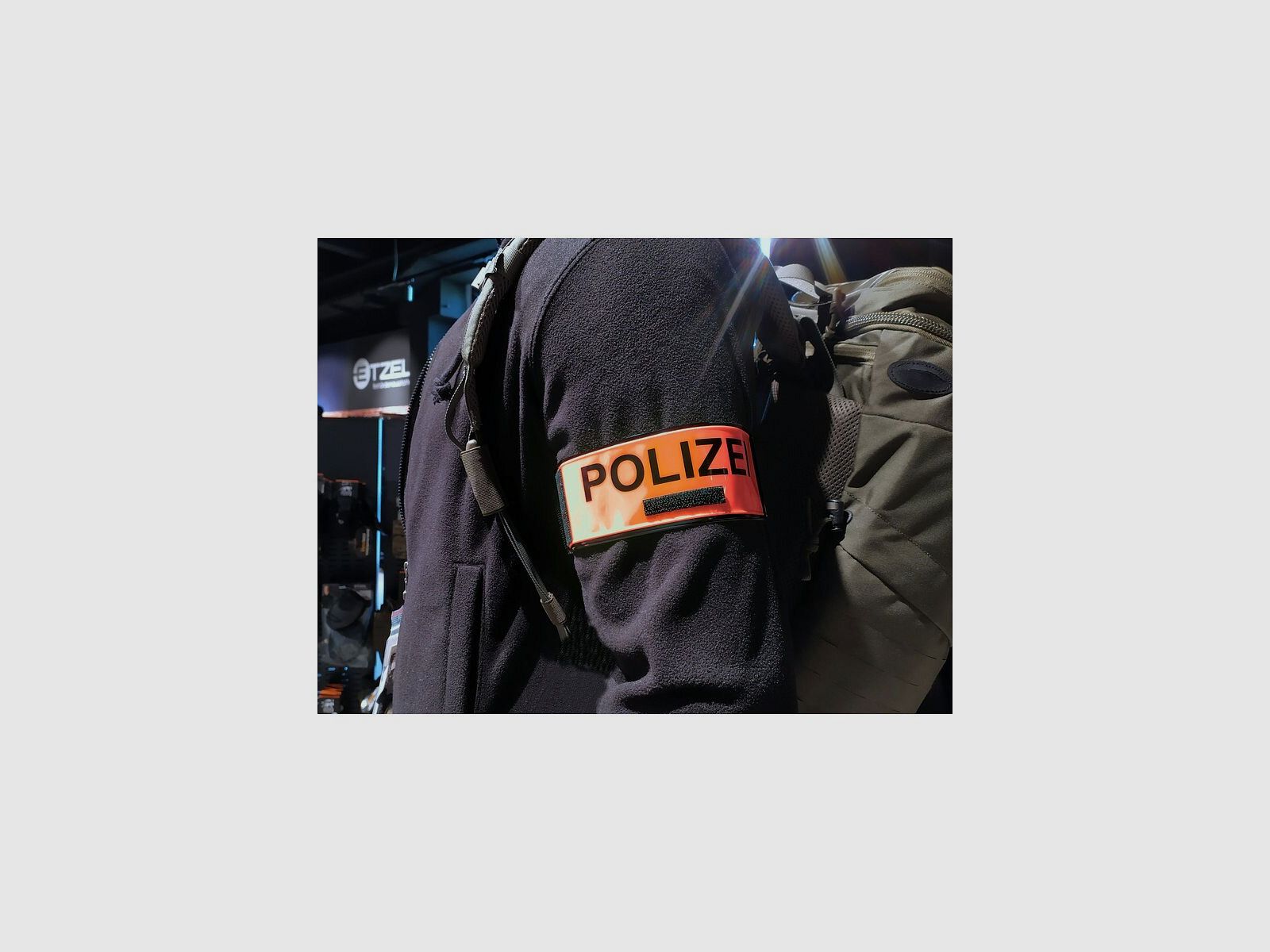 Etzel® HighViz POLITIE-armband, afbeelding 3 van 4