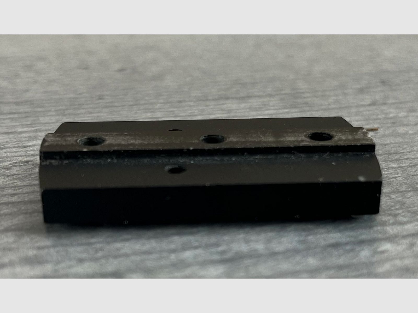 Exhibitor Docter-Sight adapter plate for Smith & Wesson revolver with 3 holes / U202511
