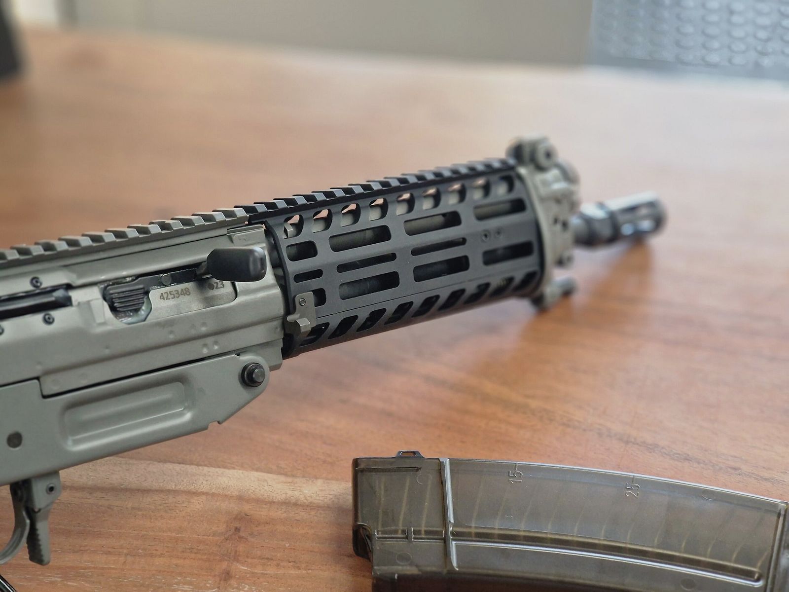 Sig Sauer – Halbauto / SG553 / .223 Rem / Grün, Bild 7 von 9