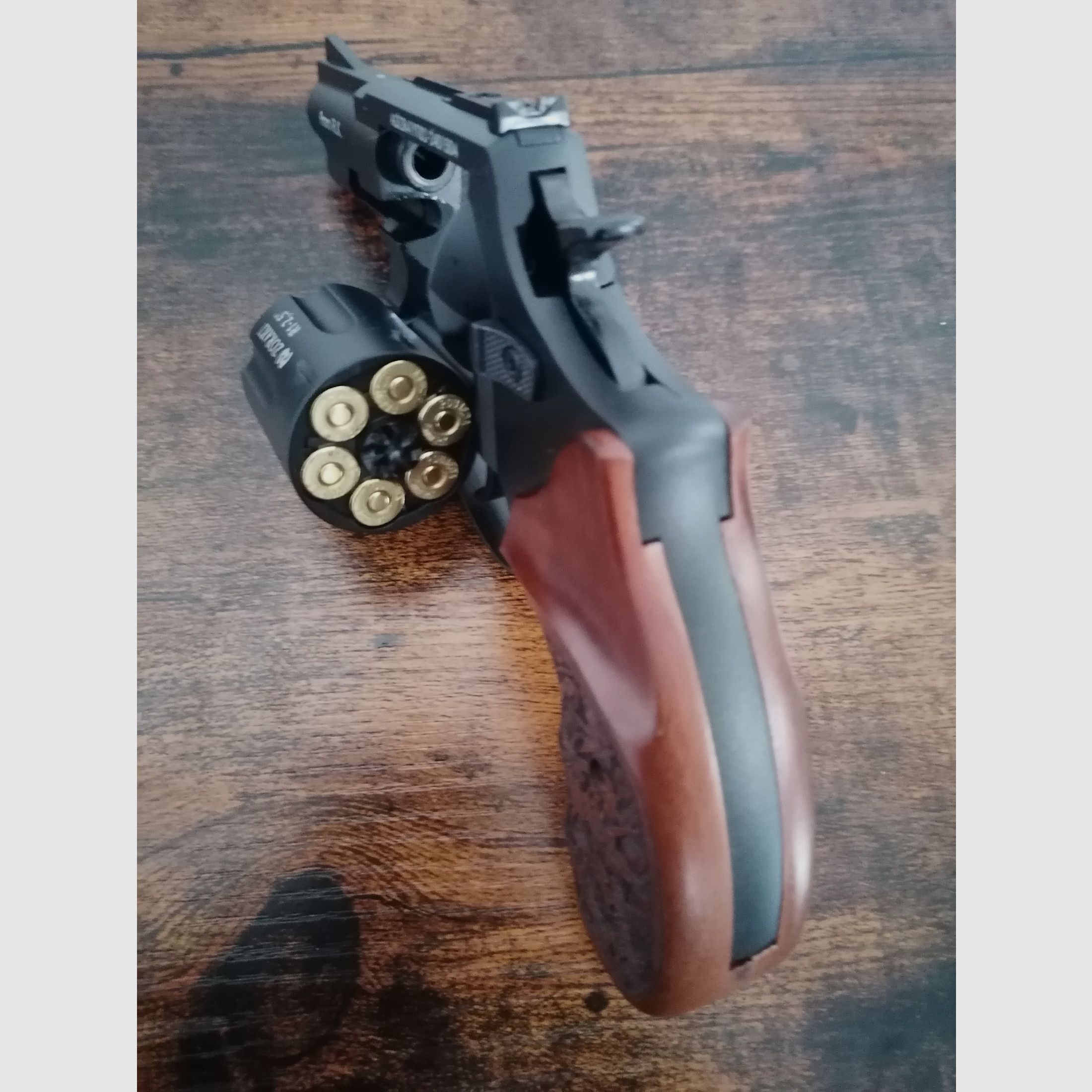 !!NEUWARE!! Zoraki R1 Gas Revolver mit Echtholzgriffschalen