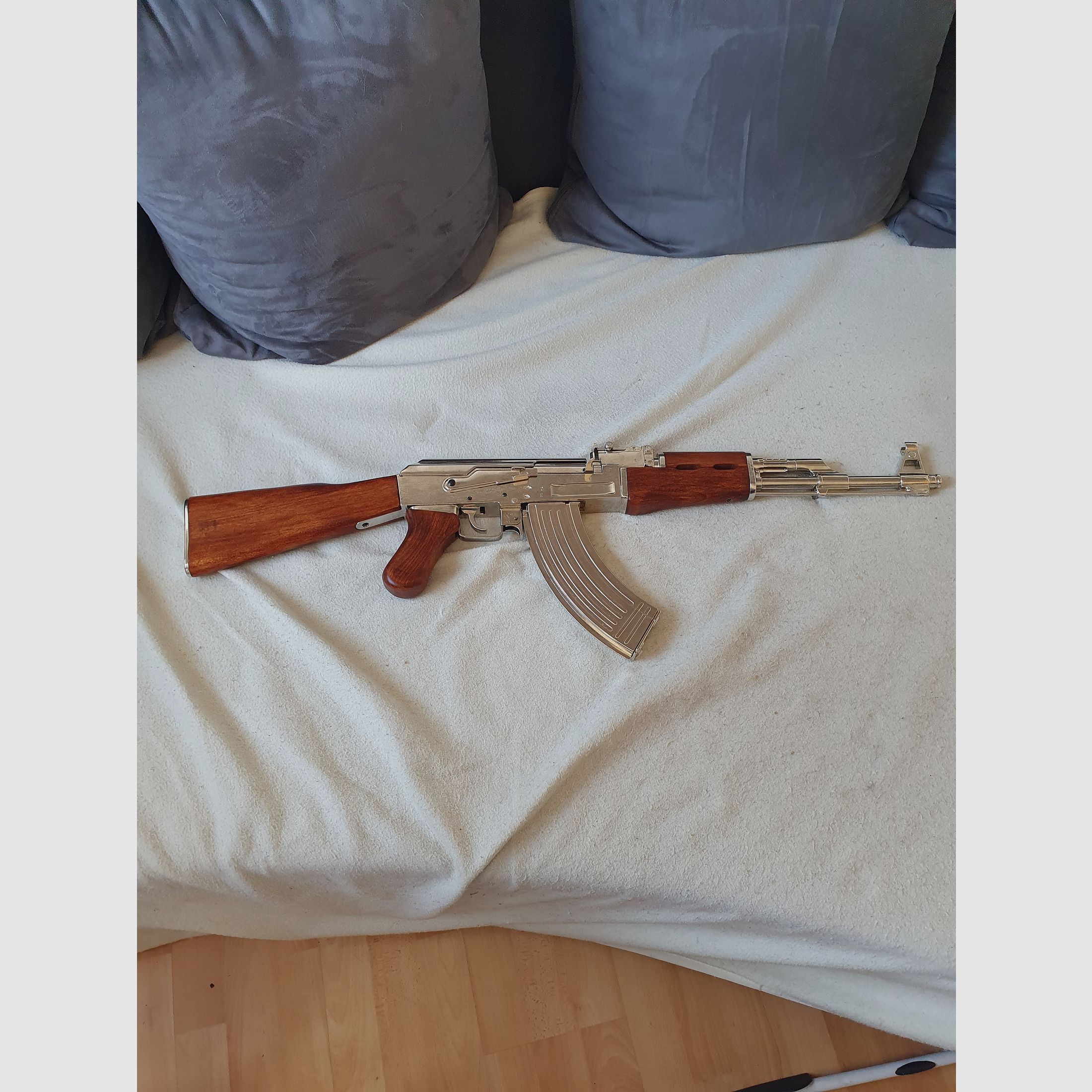 AK 47 DEKO Gewehr TOP Zustand 
