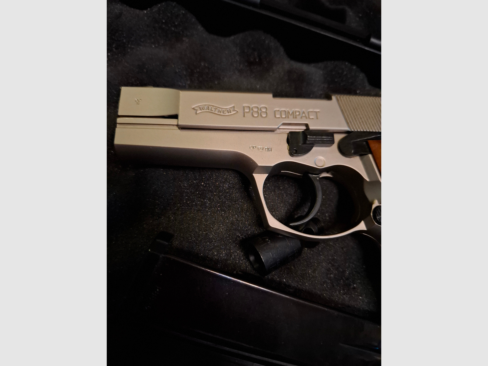 Walther P88 Compact  9mm P.A.K.   PTB 764