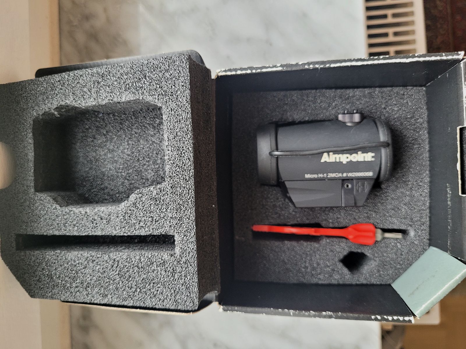 Aimpoint Micro H-1 2 MOA! Including Blaser saddle mount like new