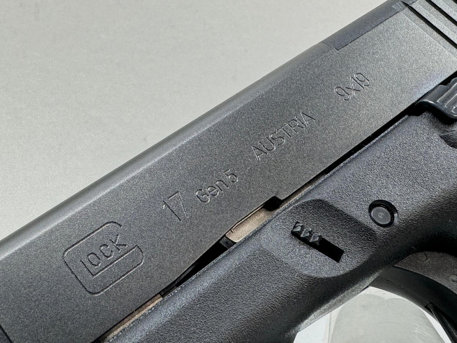 Glock 17 Gen5 M.O.S. FS FXD mit Gewindelauf