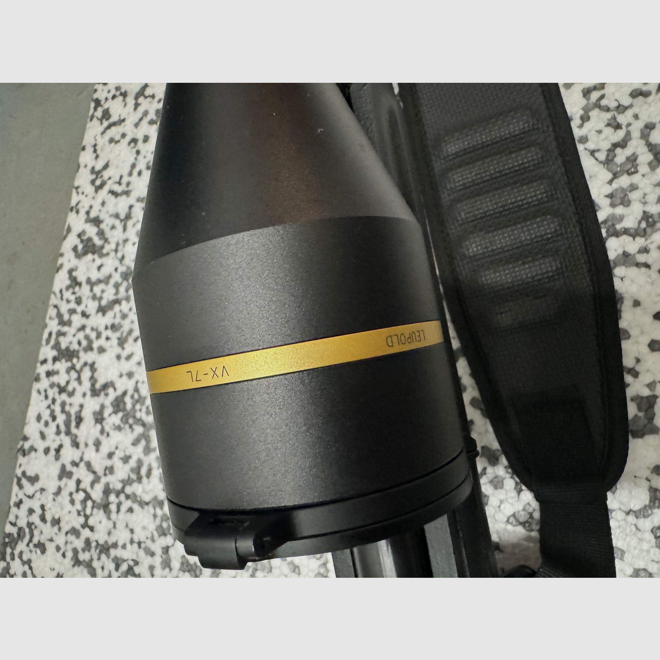 Howa Model 1500 Heavy Barrel .22-250 Rem. incl. Leupold VX-7L 3.5–14x56