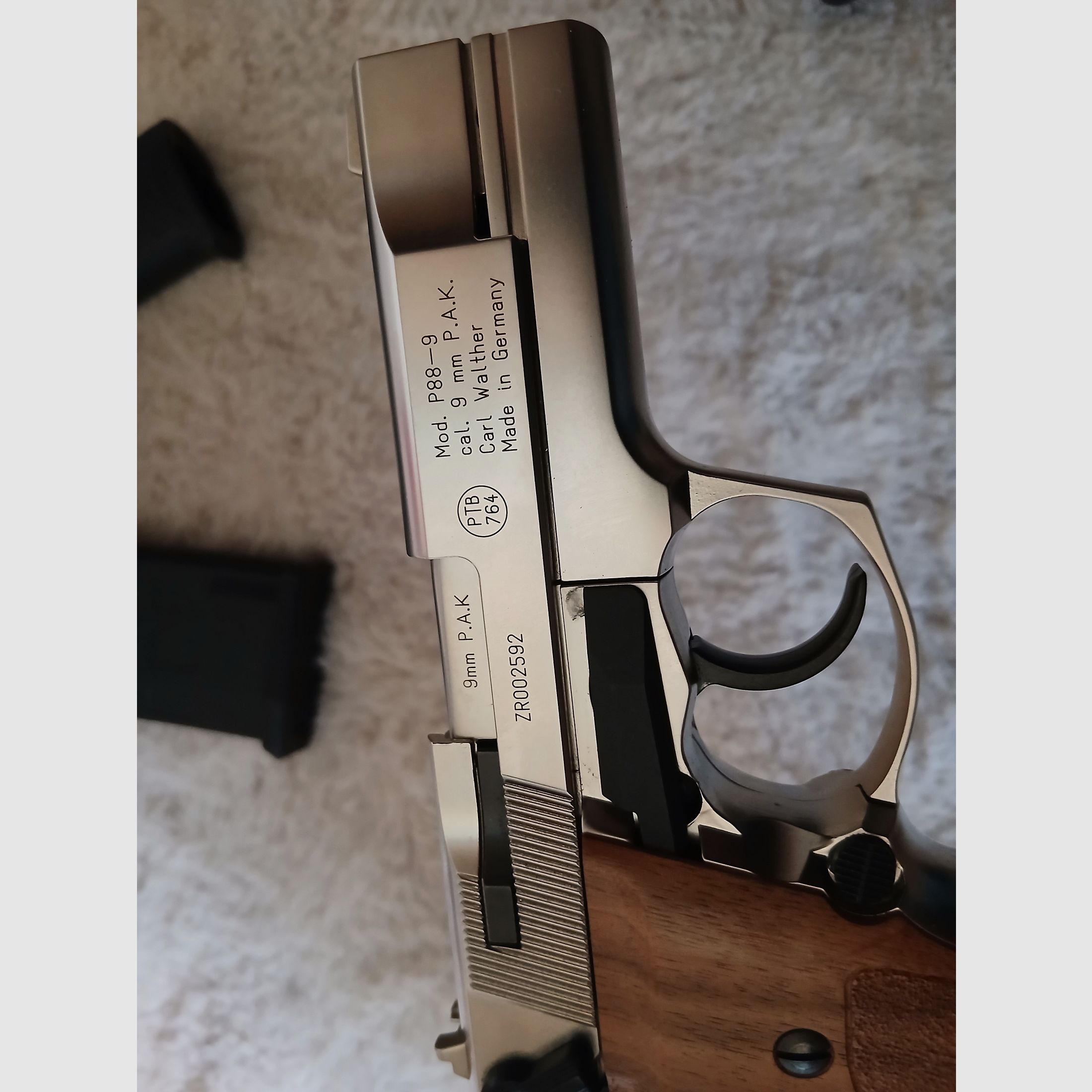 Walther p88 compact 9mm strzał ostrzegawczy