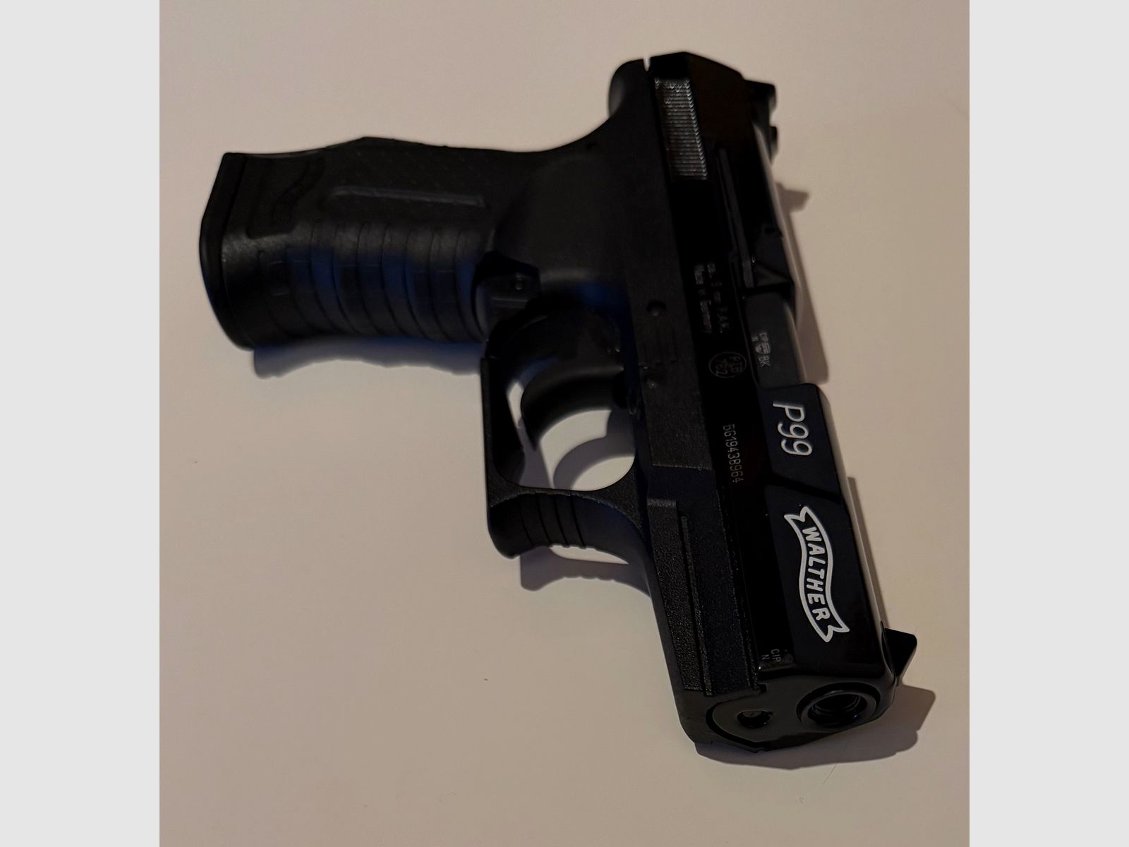 Walther P99 P.A.K. Schreckschuss Gas negro mate y pintado en ALTO BRILLO original