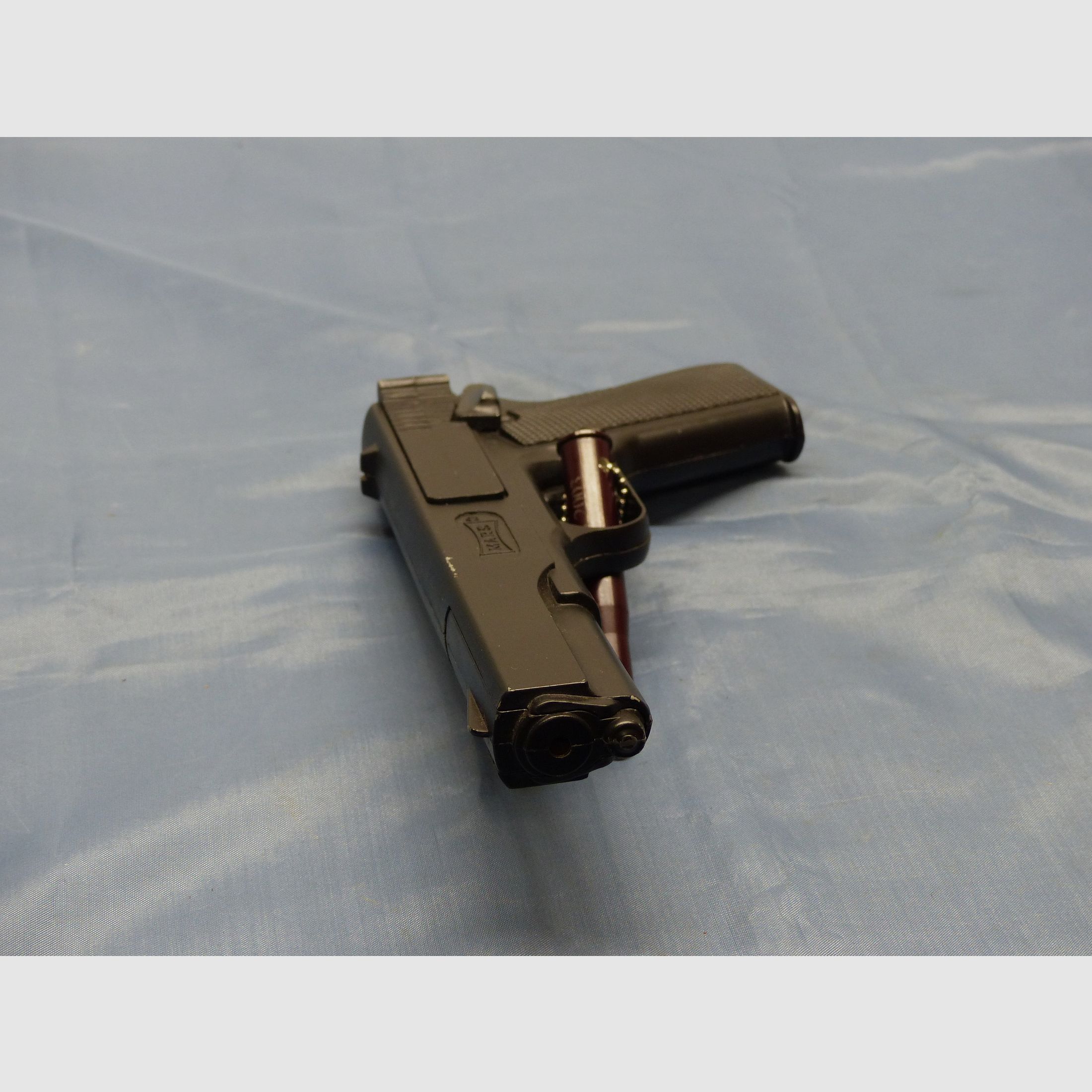 Pistola de aire Marksman 1010 Repeater Cal. 4,5/.177 fabricada en Torrance California USA, imagen 6 de 10