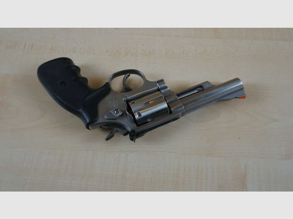Smith & Wesson 66-4