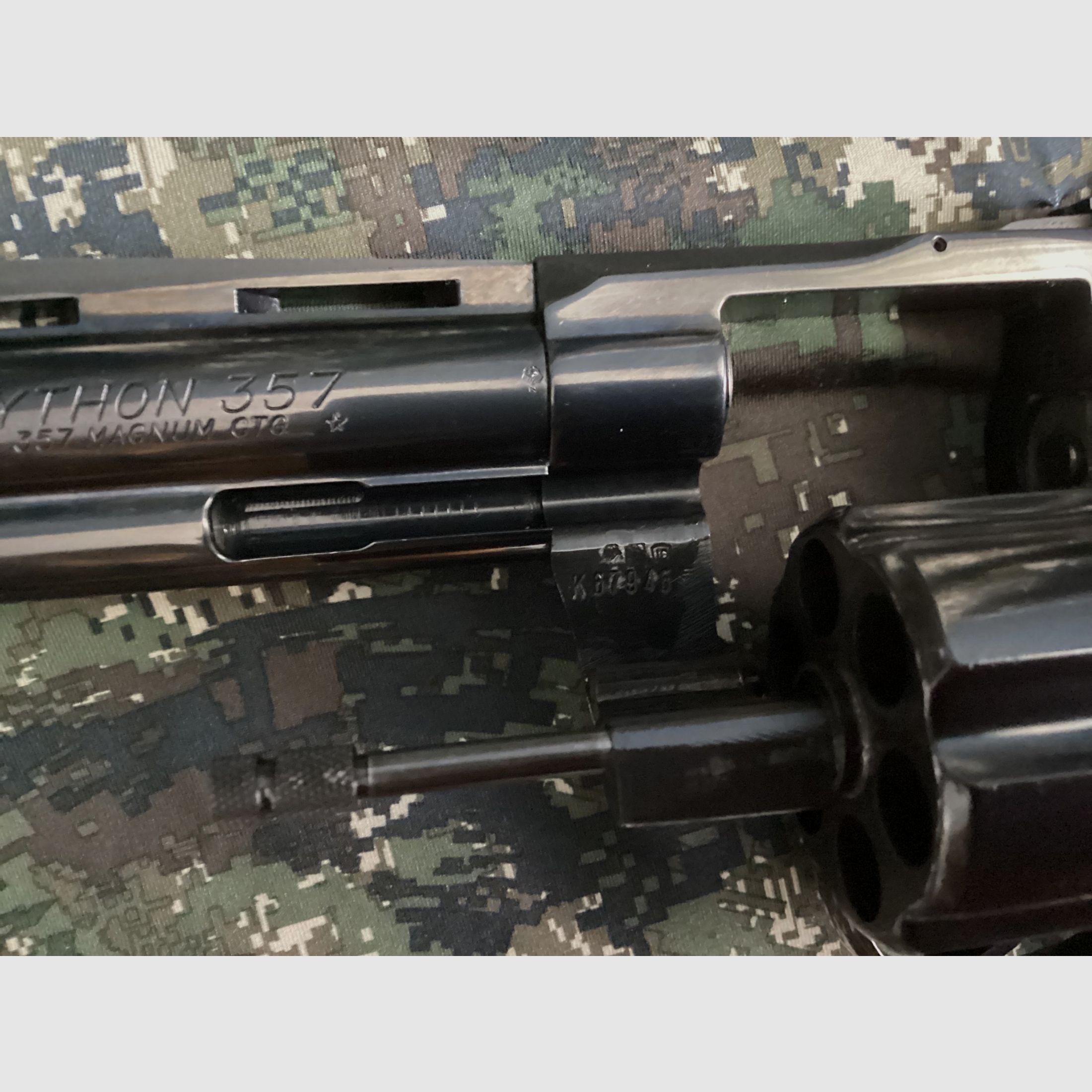 Colt Python .357 Magnum / .38 Special, 4 inch, année 1982 – Royal Blue, complet avec accessoires, image 3 sur 4
