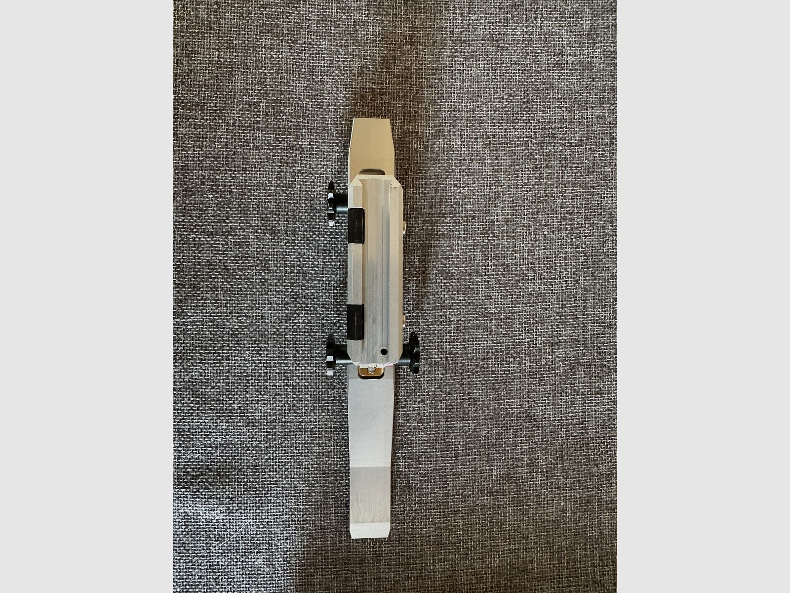 Micro Mount by Centra Montage Montageerhöhung 50m 100m Prismaschine