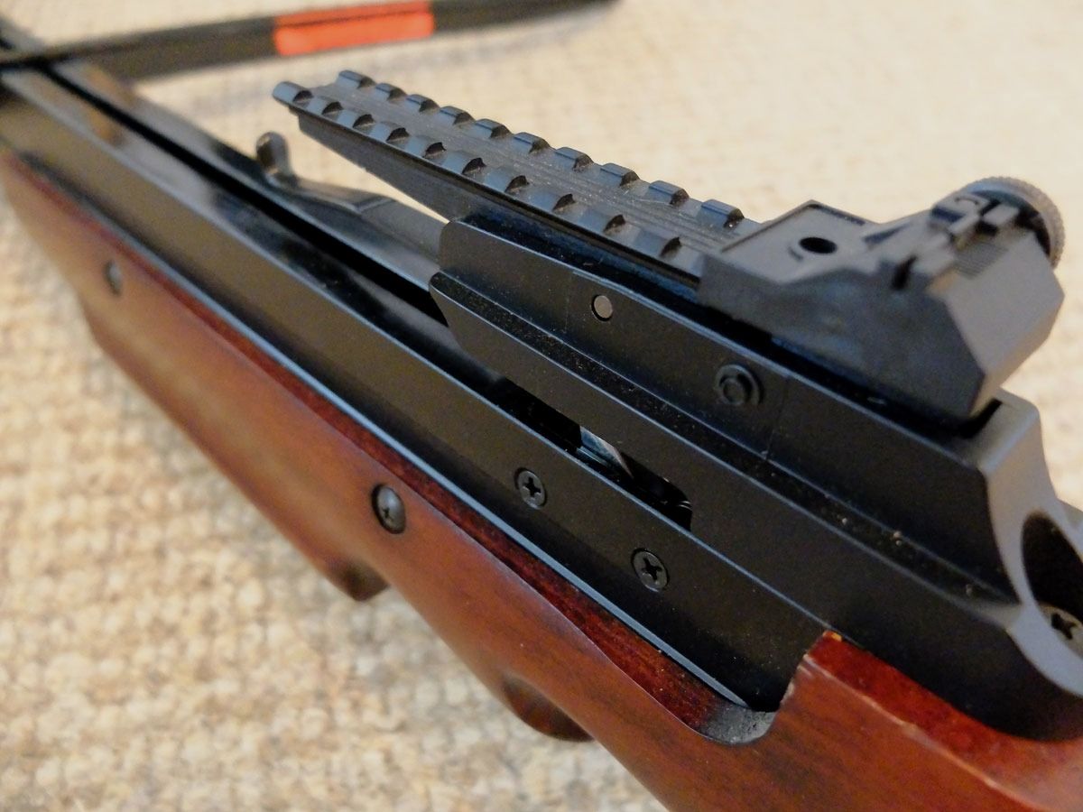 Armbrust mit  Holzschaft und 150lbs - tiptop Zustand.