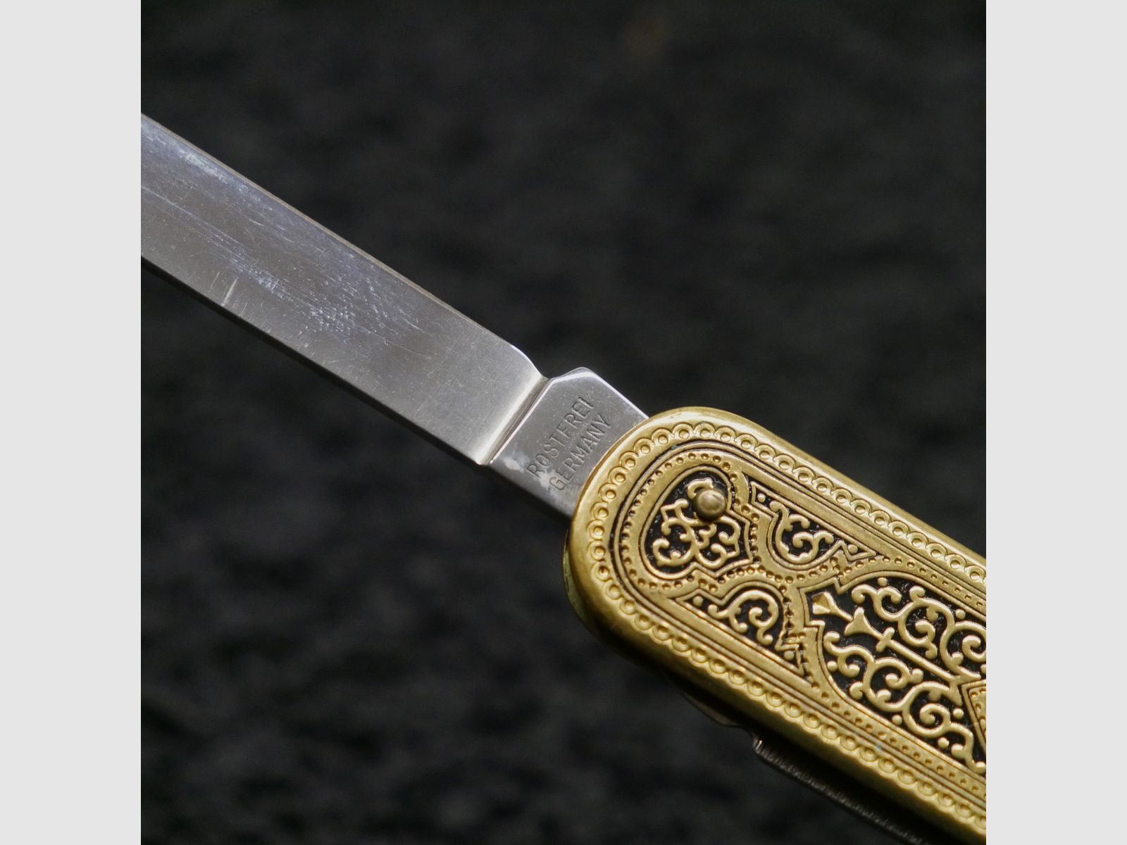 Nóż składany Justus Bierhoff Solingen 3-częściowy ornamentowany z logo Bayera z etui ochronnym vintage