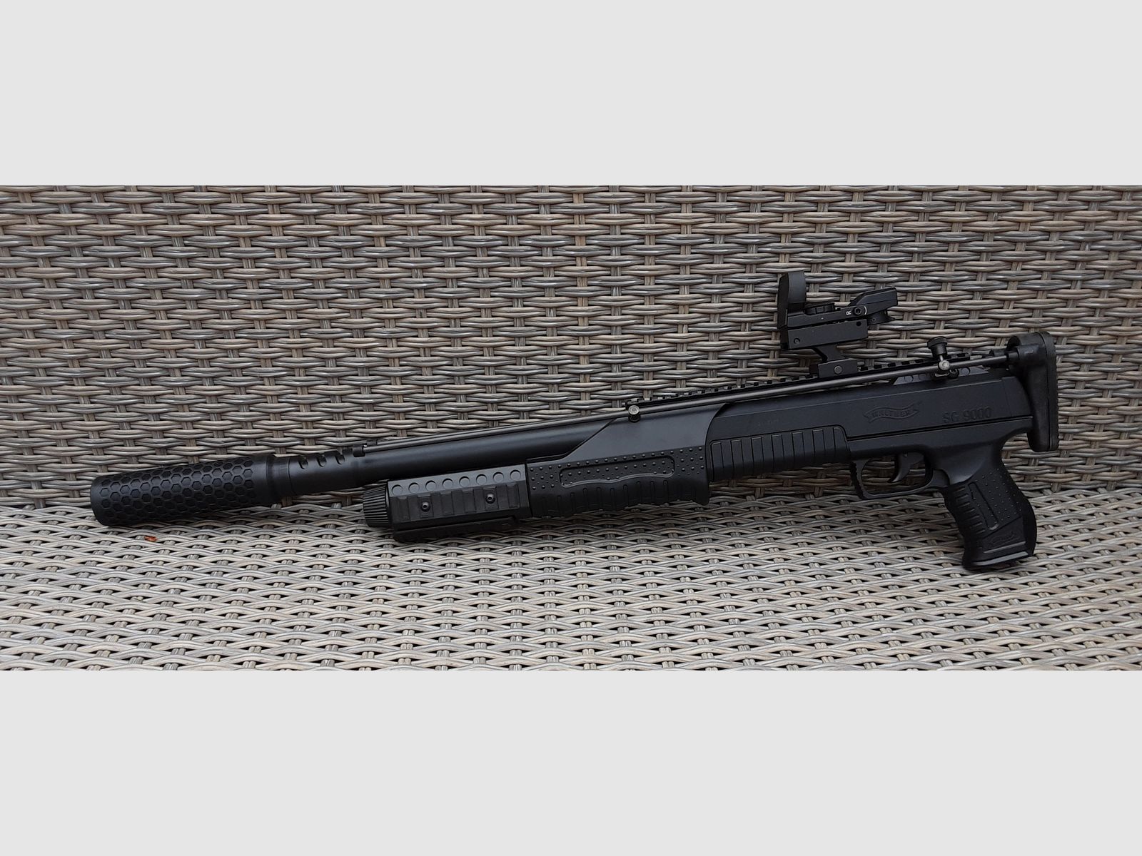 Unikat >>>>>Walther SG 9000 - 4,5 mm Stahl BB Co2  Umbau 