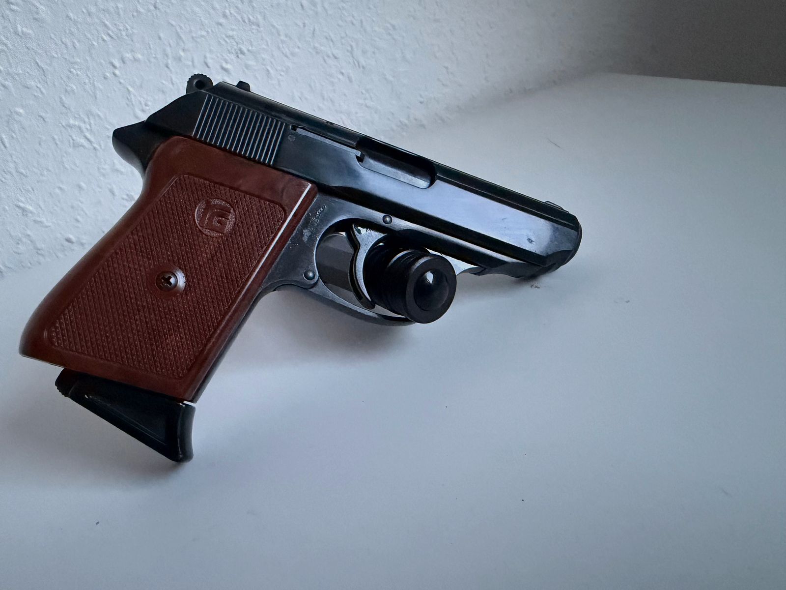 Röhm RG 800 8 mm K. blank firing gas pistol OVP