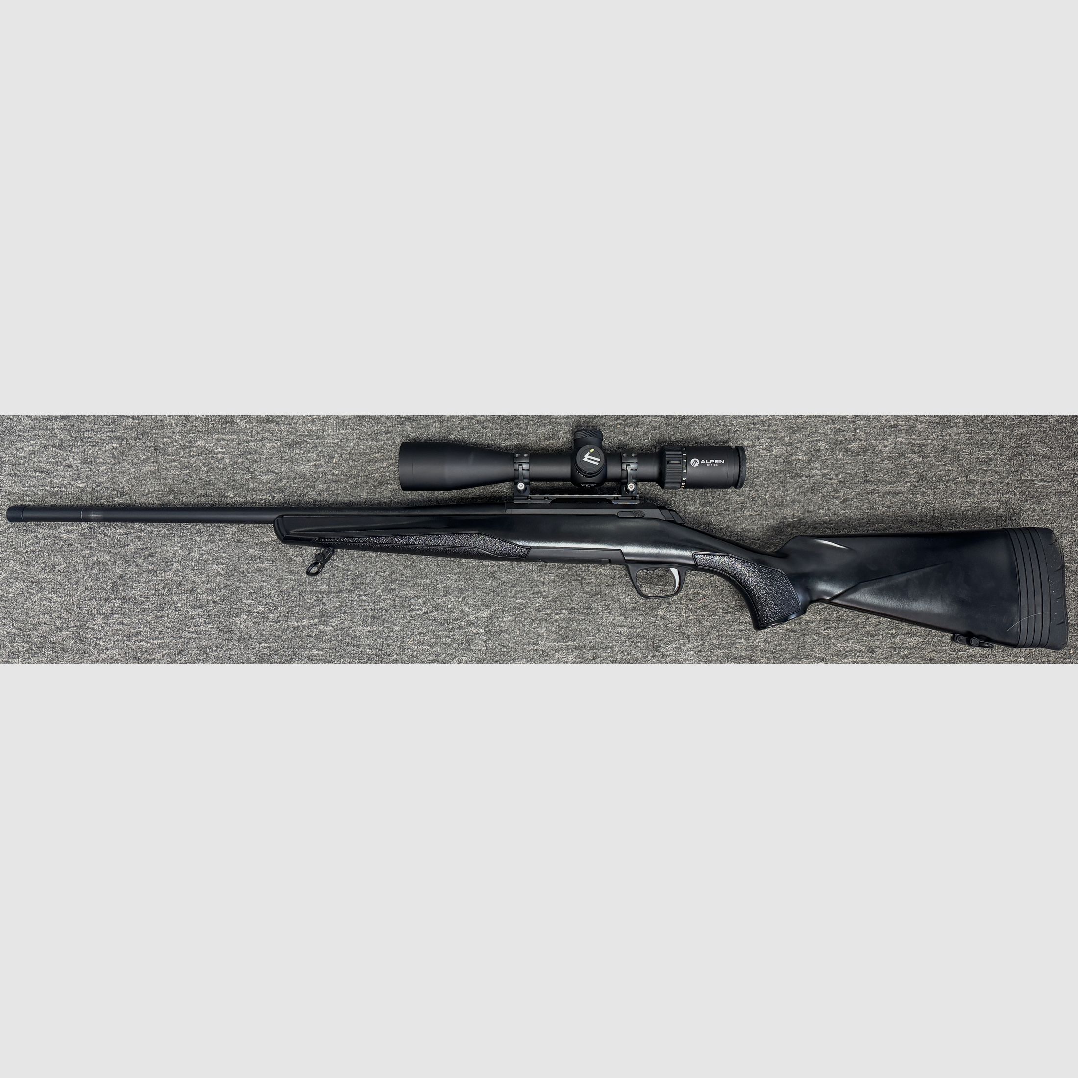Browning X-Bolt .223 with muzzle thread, riflescope