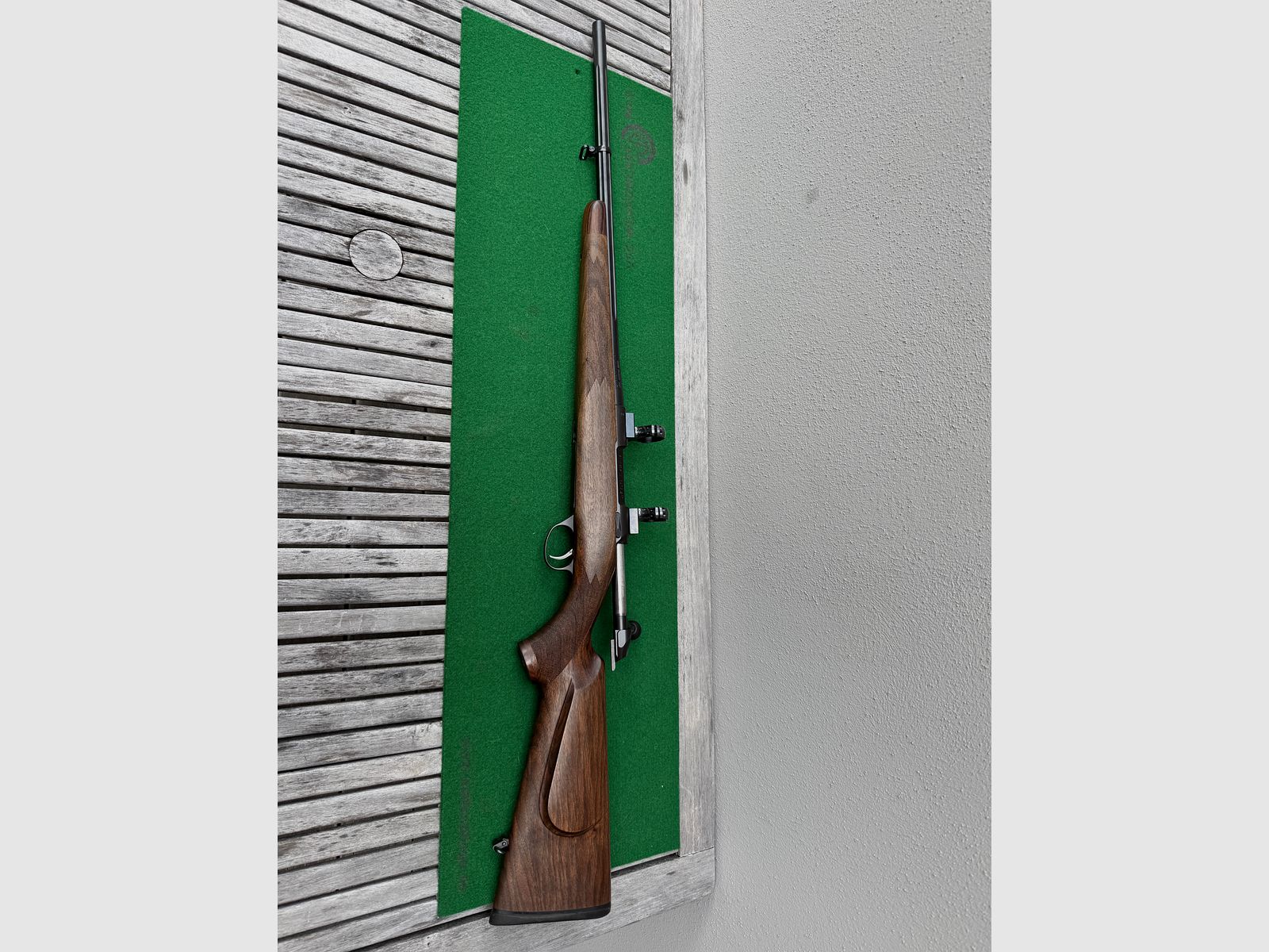 Sako 85 Grizzly 308 Win acanalado hermosa culata de madera