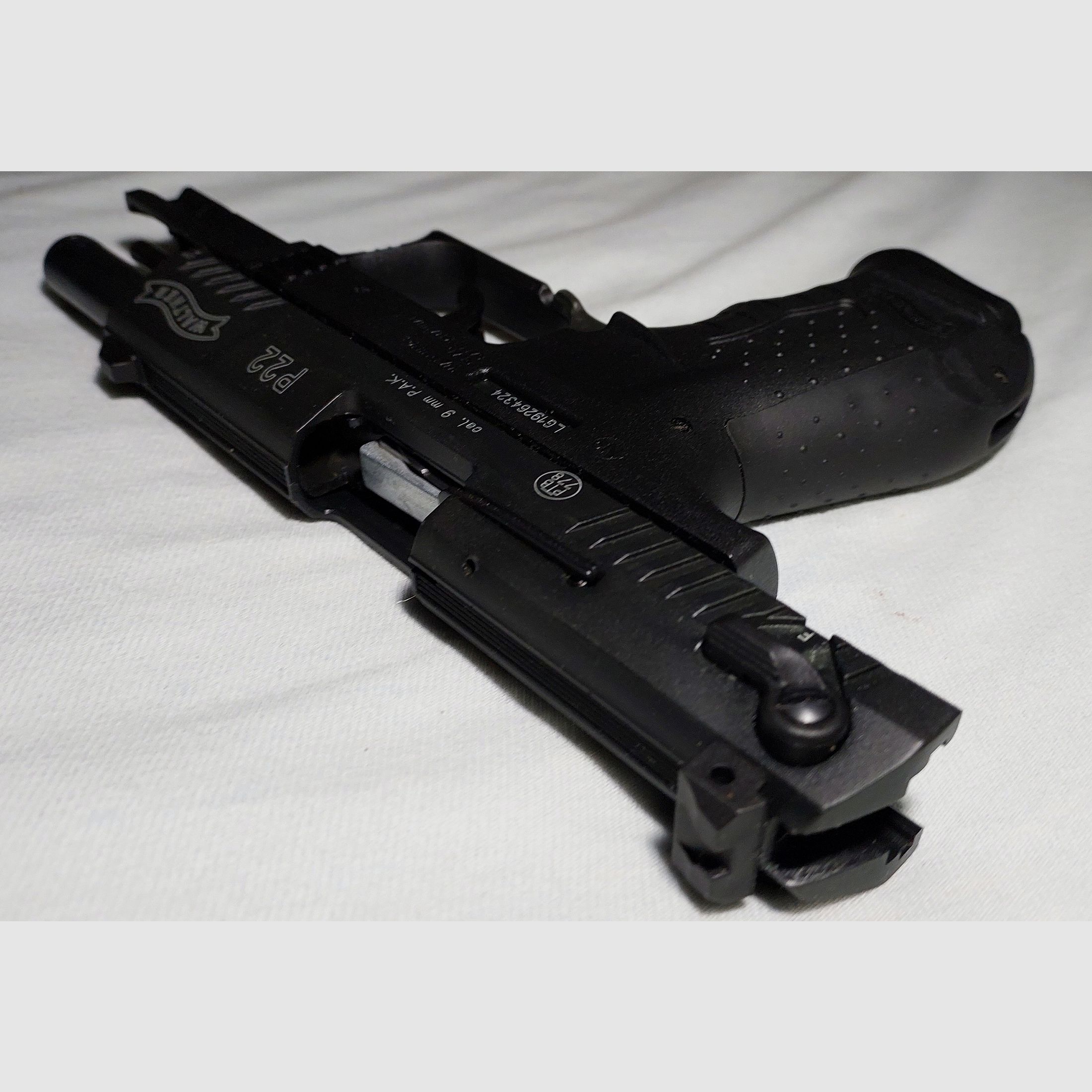 Walther P22 (P 22 Classic) pistola de fogueo 9mm P.A.K. negra (PTB 778)