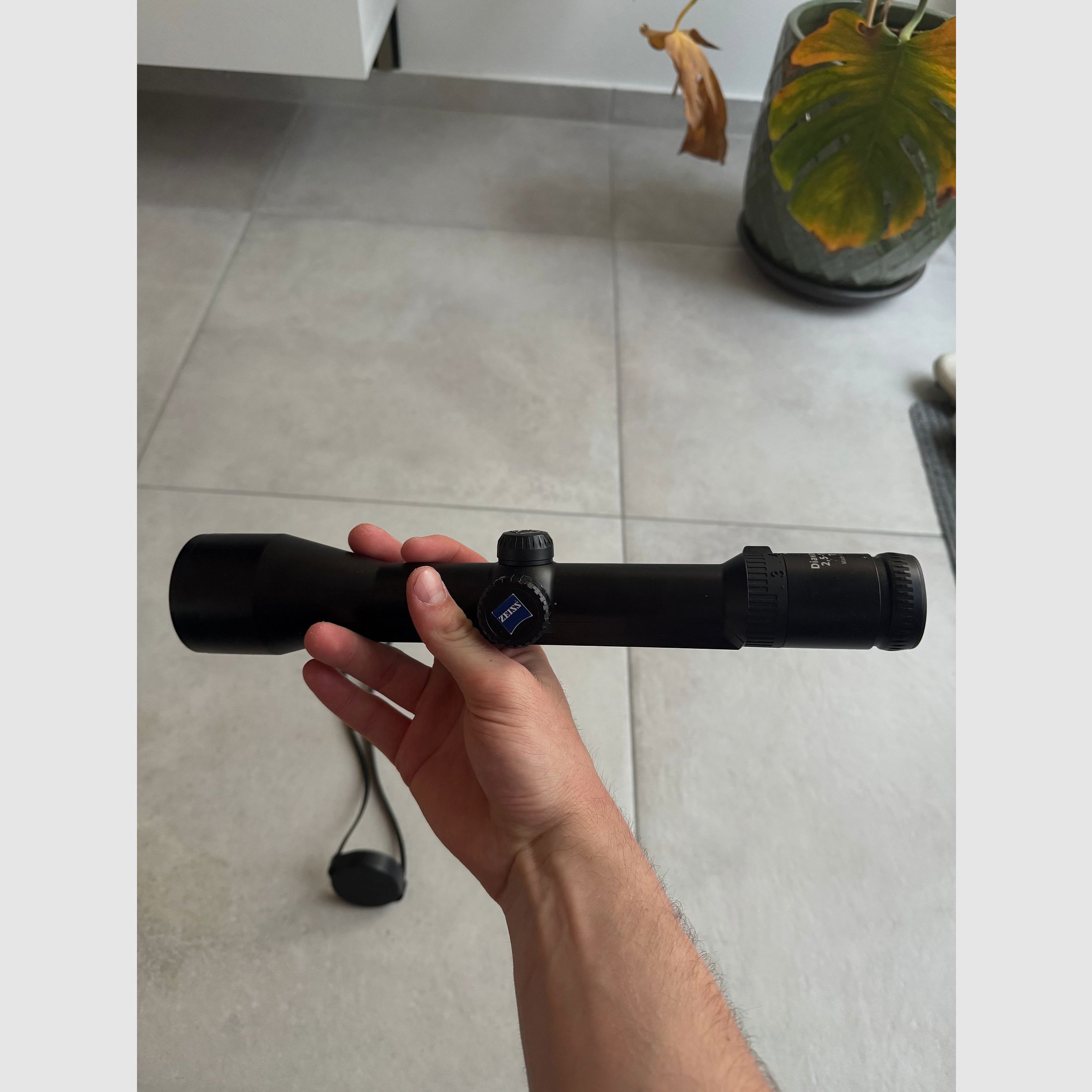 Zeiss Victory Diavari riflescope 2.5–10x50 / internal rail