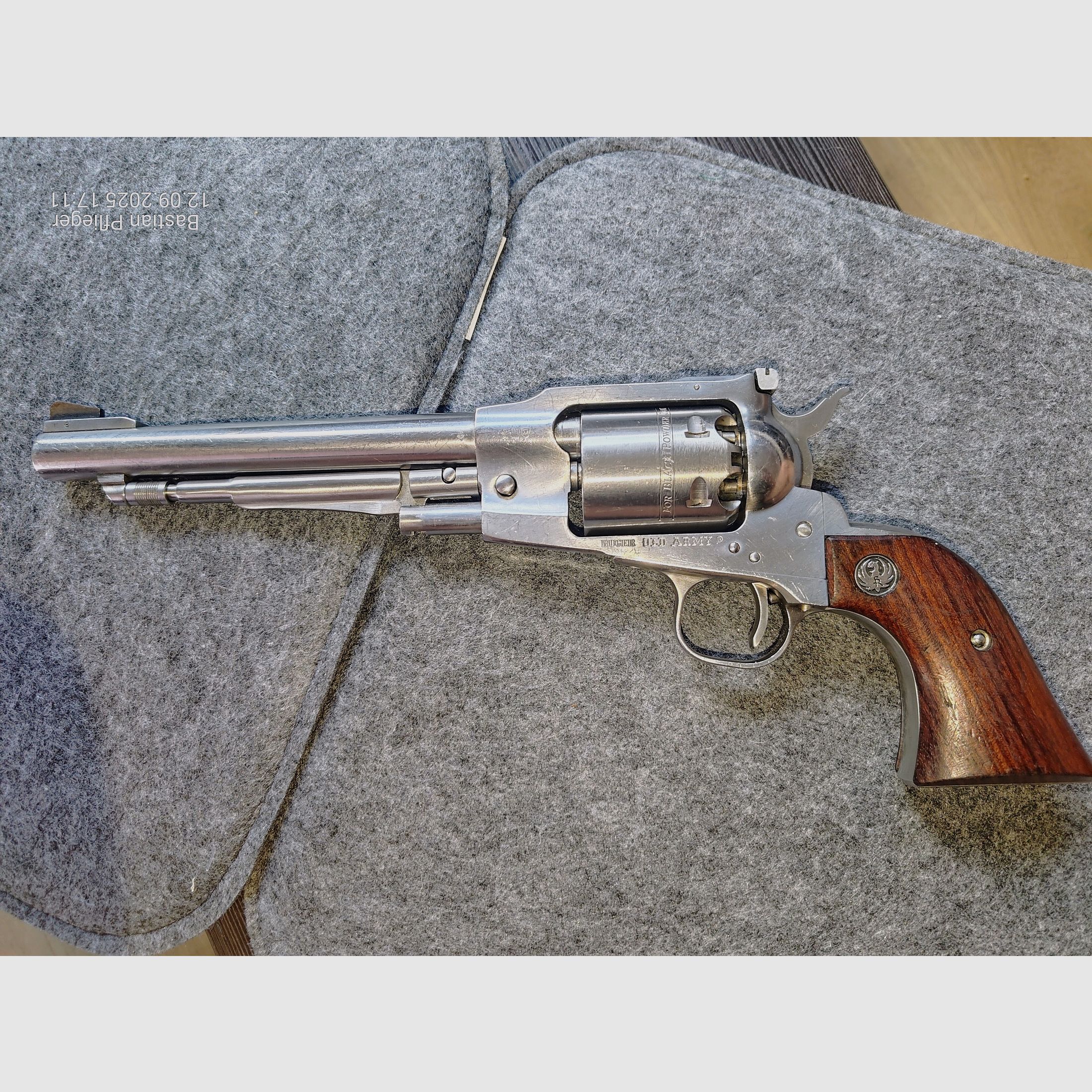 Ruger Old Army .45BP (Rewolwer kapiszonowy / Proch czarny)