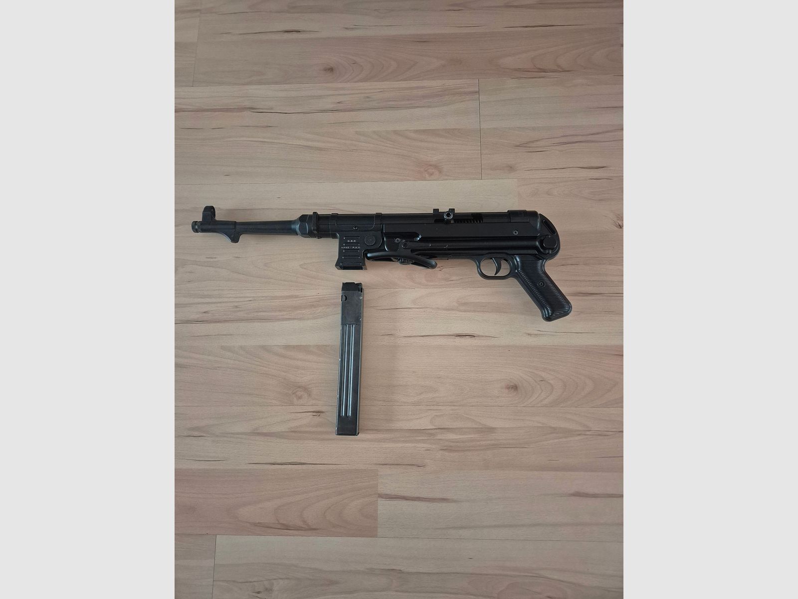 MP40 blank-firing submachine gun 9mm P.A.K.