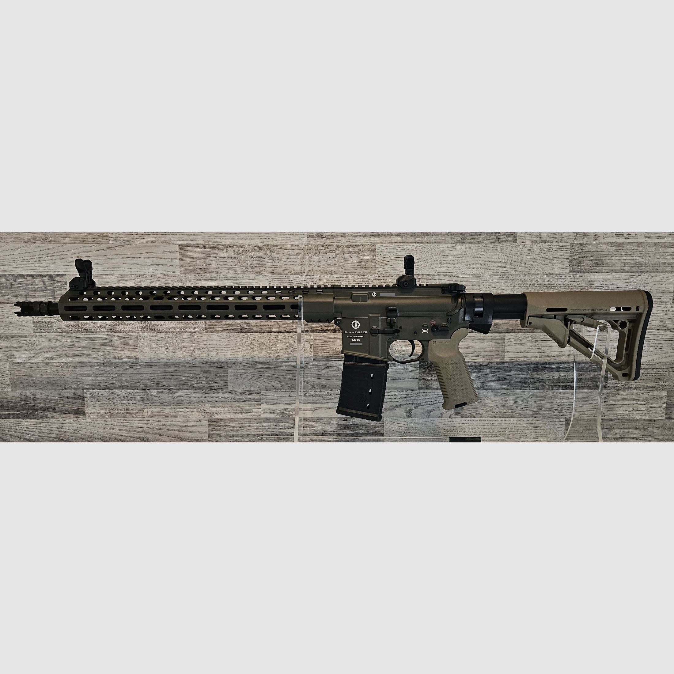 Neuware vom Fachhandel - Schmeisser AR15 M5FL Sondermodell MAGPUL 16,75" OD Green FDE Kal. .223Rem