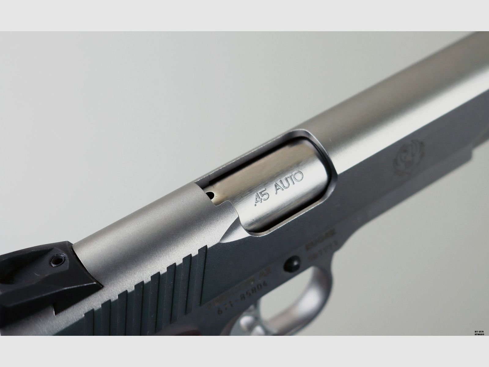 Pistola Ruger mod. SR1911 cal. 45 ACP n° de serie 671-85804, imagen 8 de 14