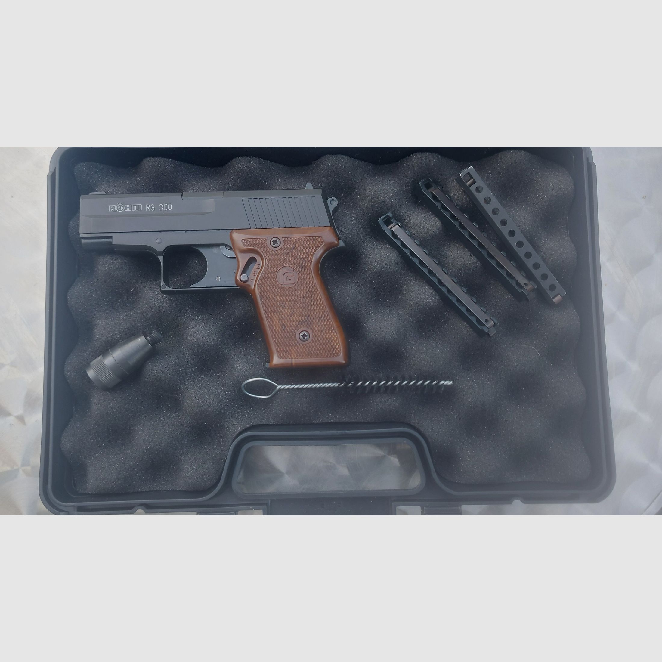   TEILDEFEKTE Röhm RG 300 mit Zubehör....., Bild 3 von 5