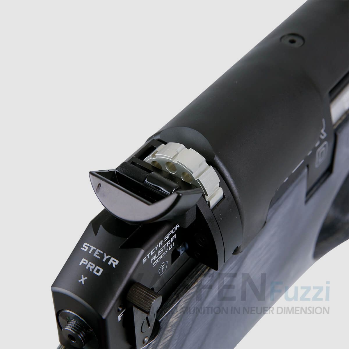 Steyr Pro X Scout szary laminat 5,5 mm z QF, zdjęcie 6 z 7