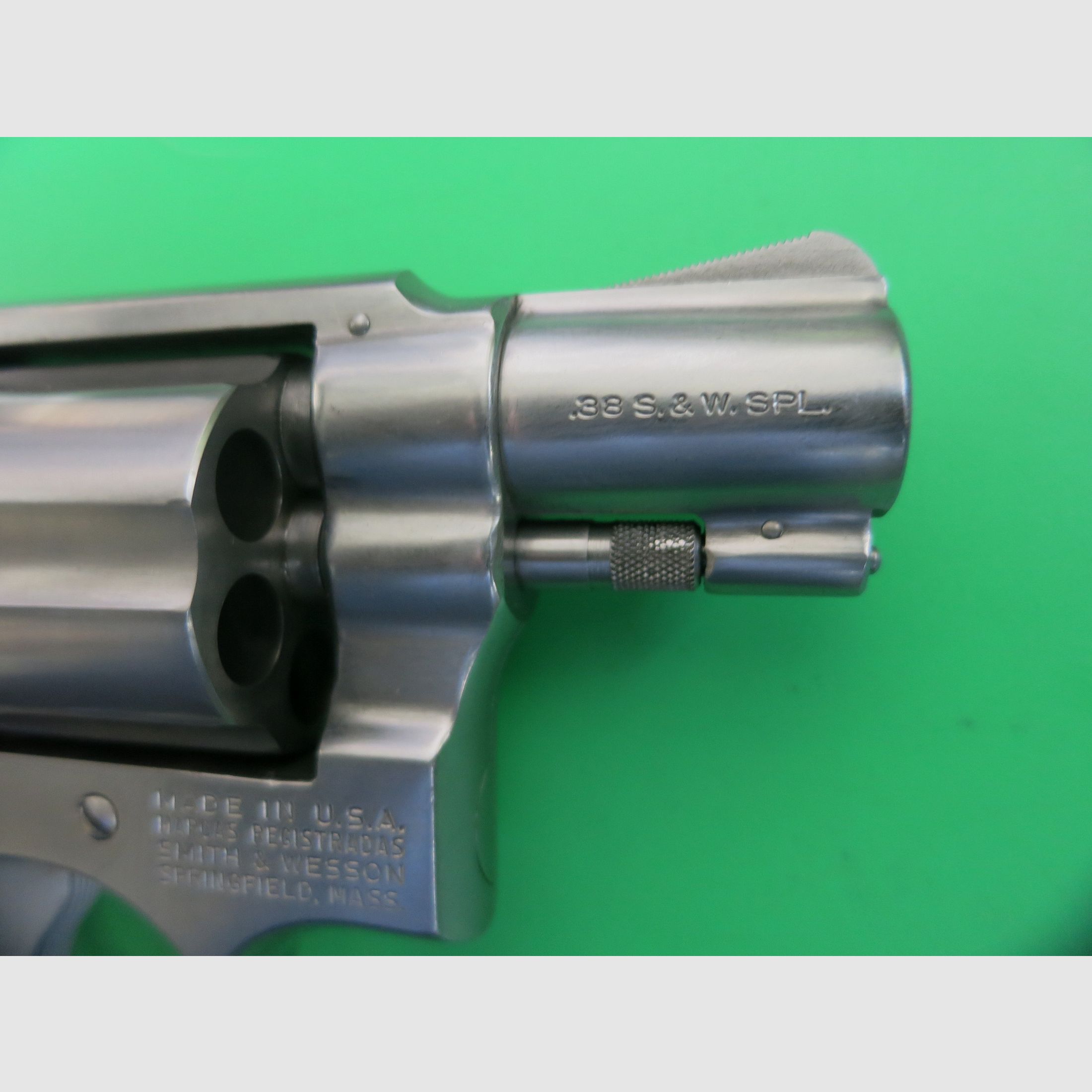 Smith&Wesson Mod. 64, .38 Special, 2" barrel, stainless, HOGUE-Monogrip, Fangschuß   #91