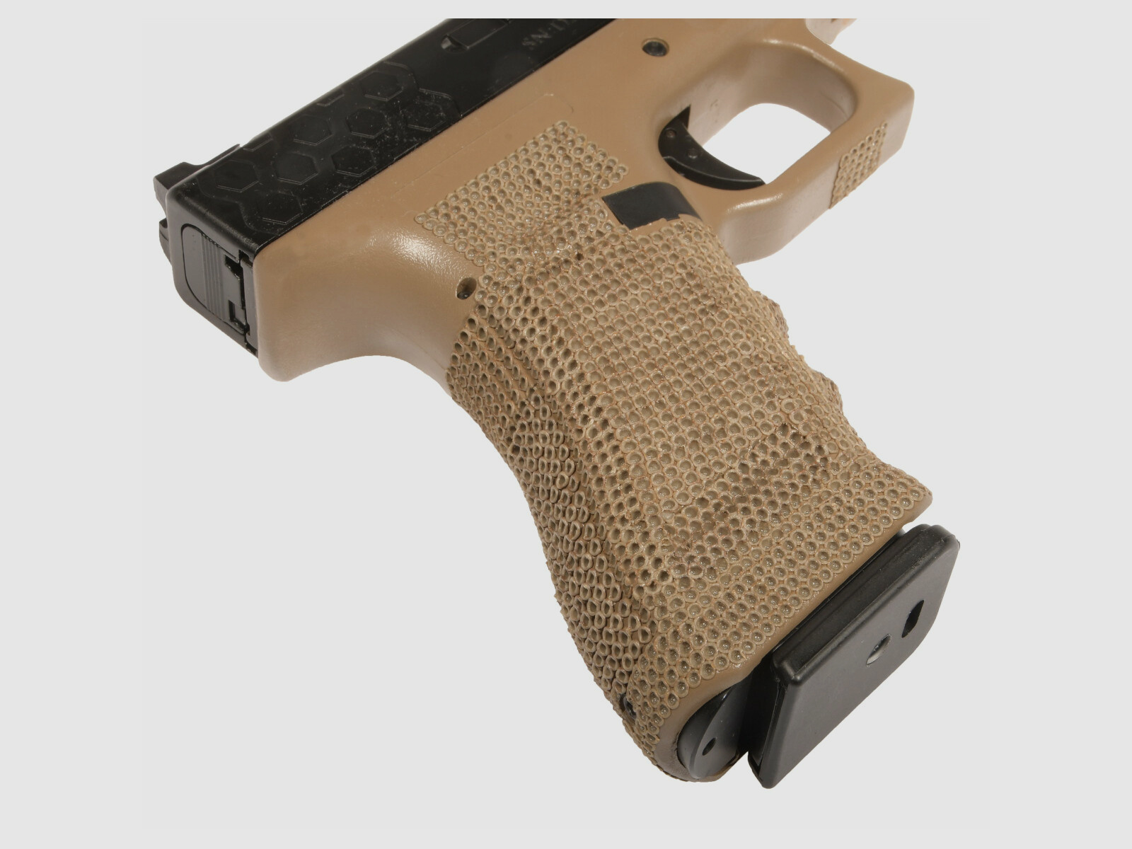 P03 GBB Airsoft Pistole in TAN | Delta Armory