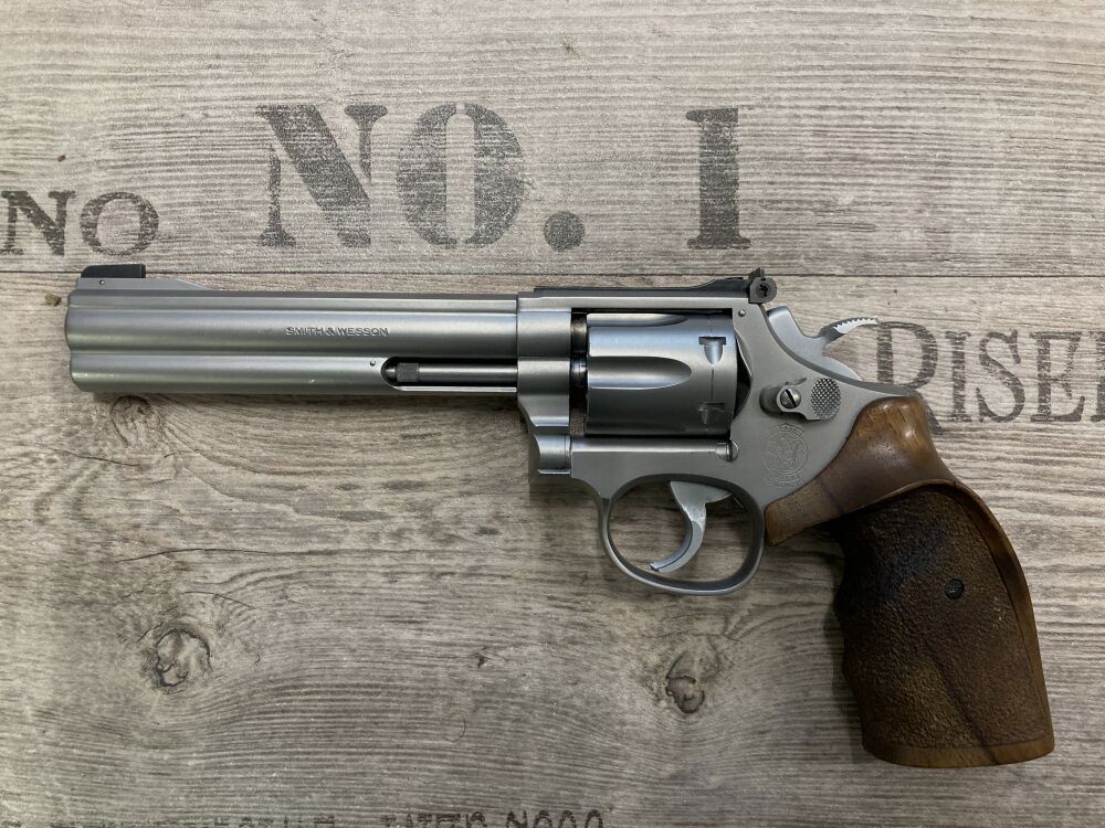 Smith & Wesson 617