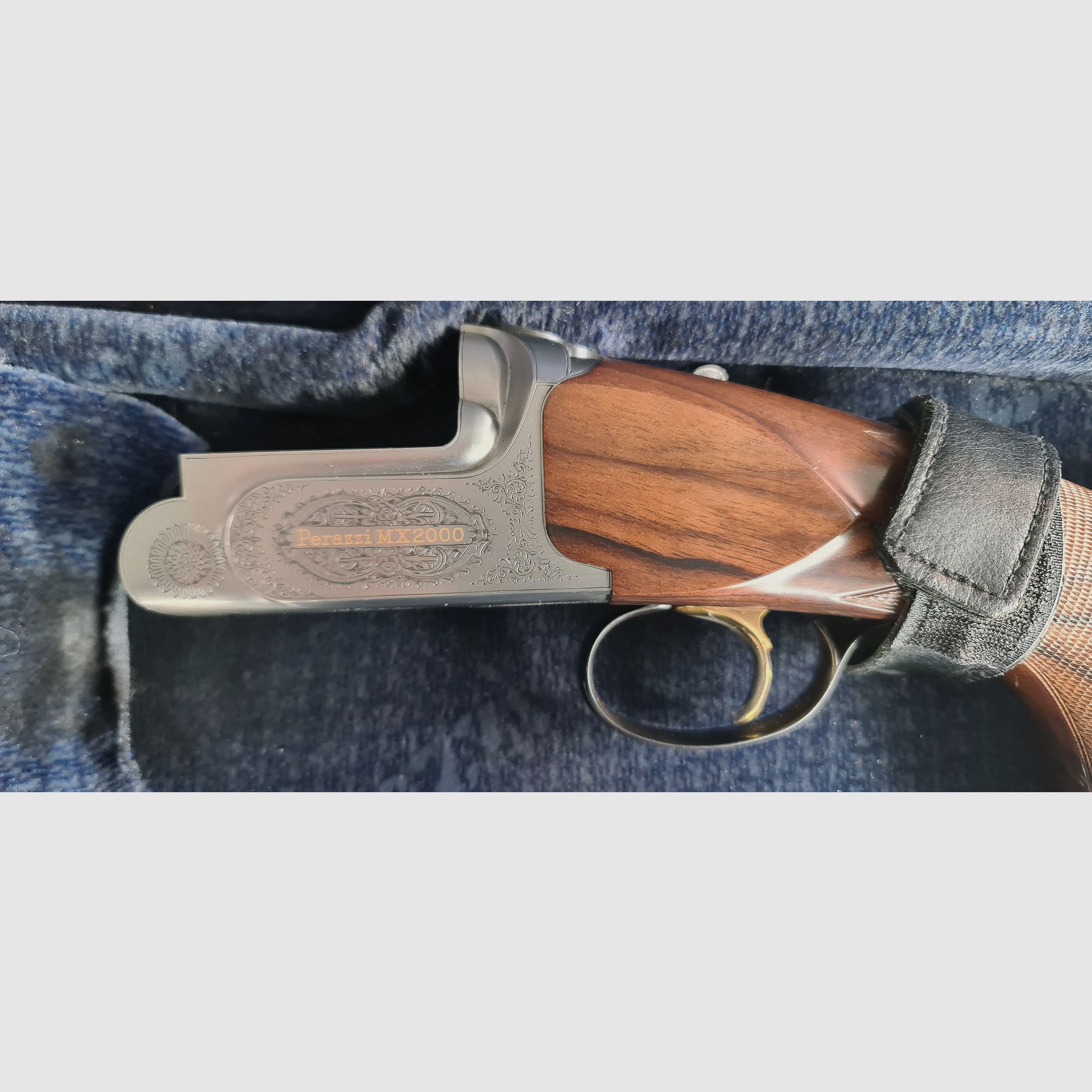 Perazzi MX 2000 con grabado