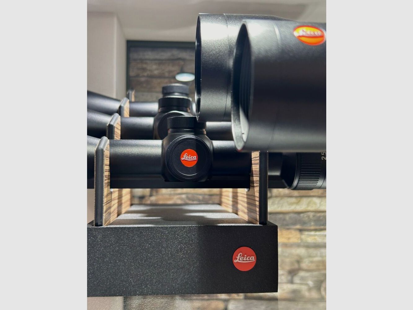 LEICA	 AMPLUS 6  2,5-15x50i