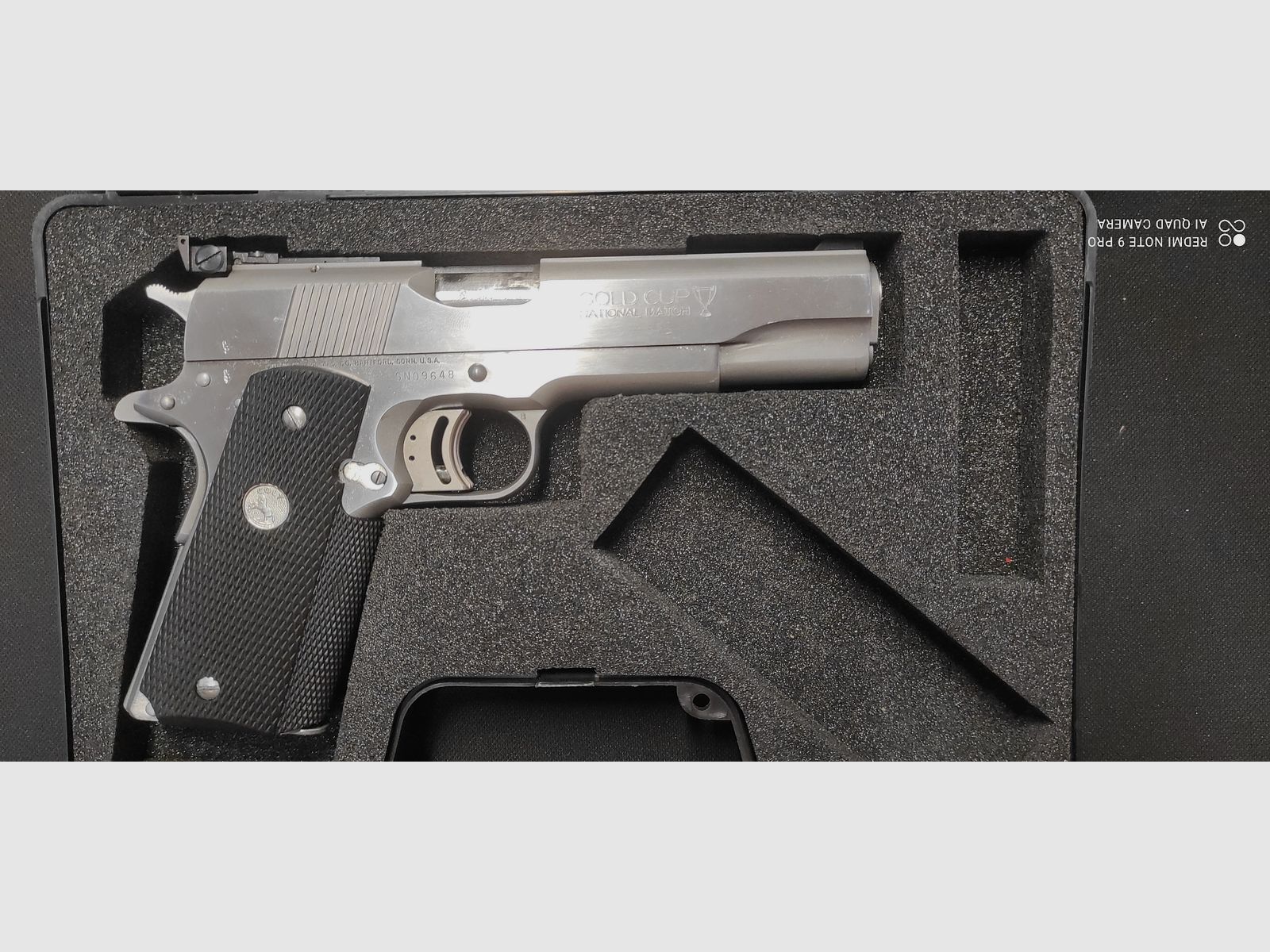Pistolet COLT Gold Cup, zdjęcie 2 z 2