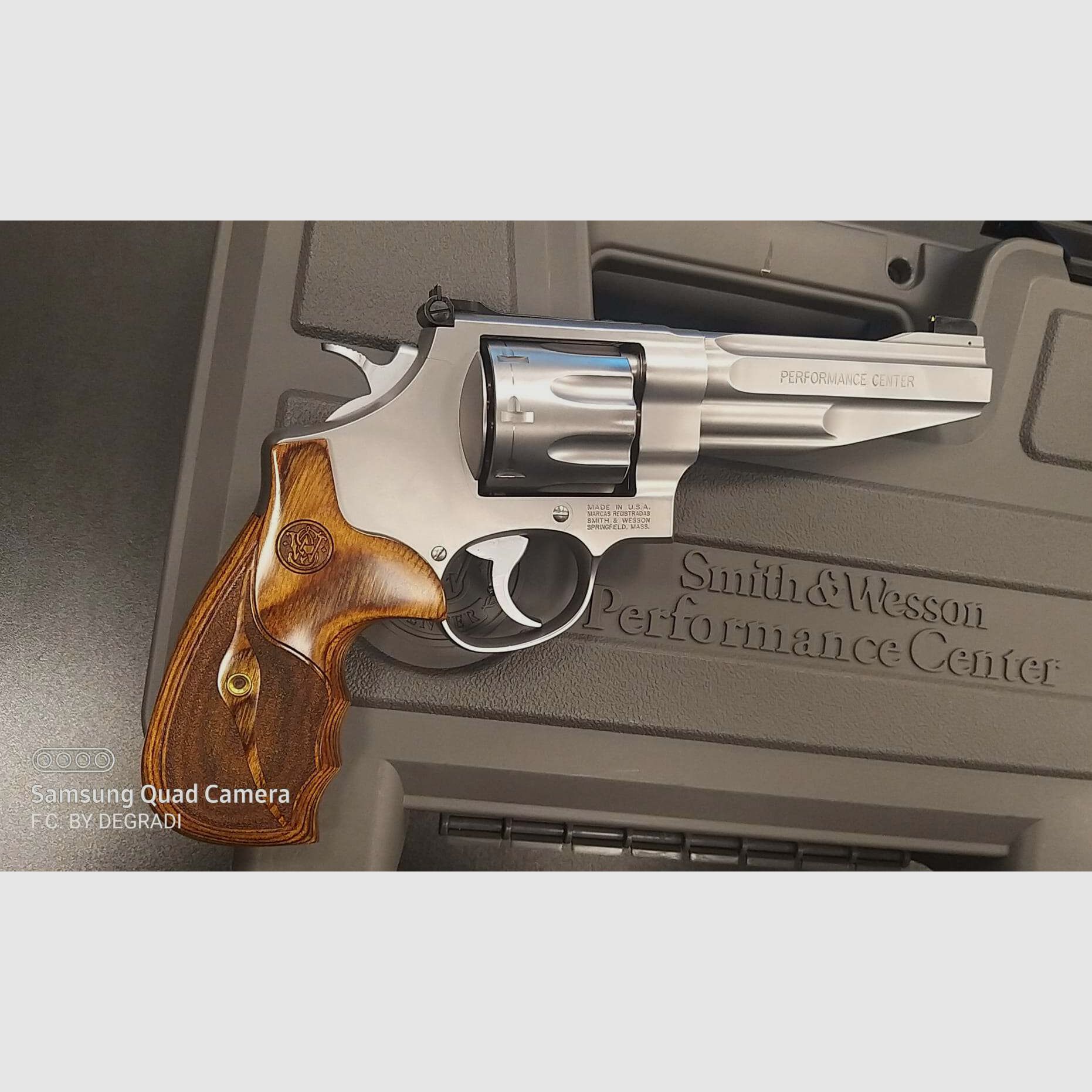 SMITH & WESSON Rewolwer ‚Performance Center‘ Mod. 627 8 SHOT 5′ .357Mg. Inox, zdjęcie 6 z 6