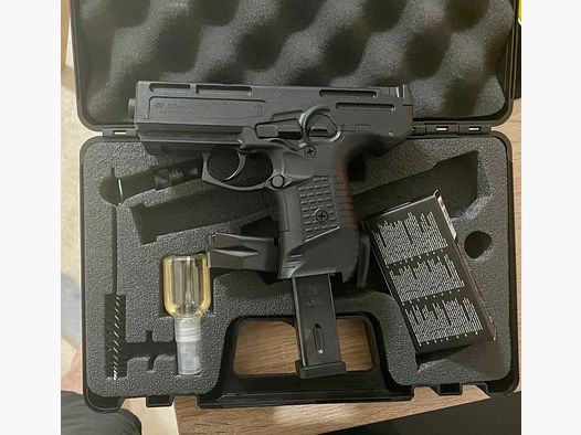 Zorraki 9mm Maschinenpistole