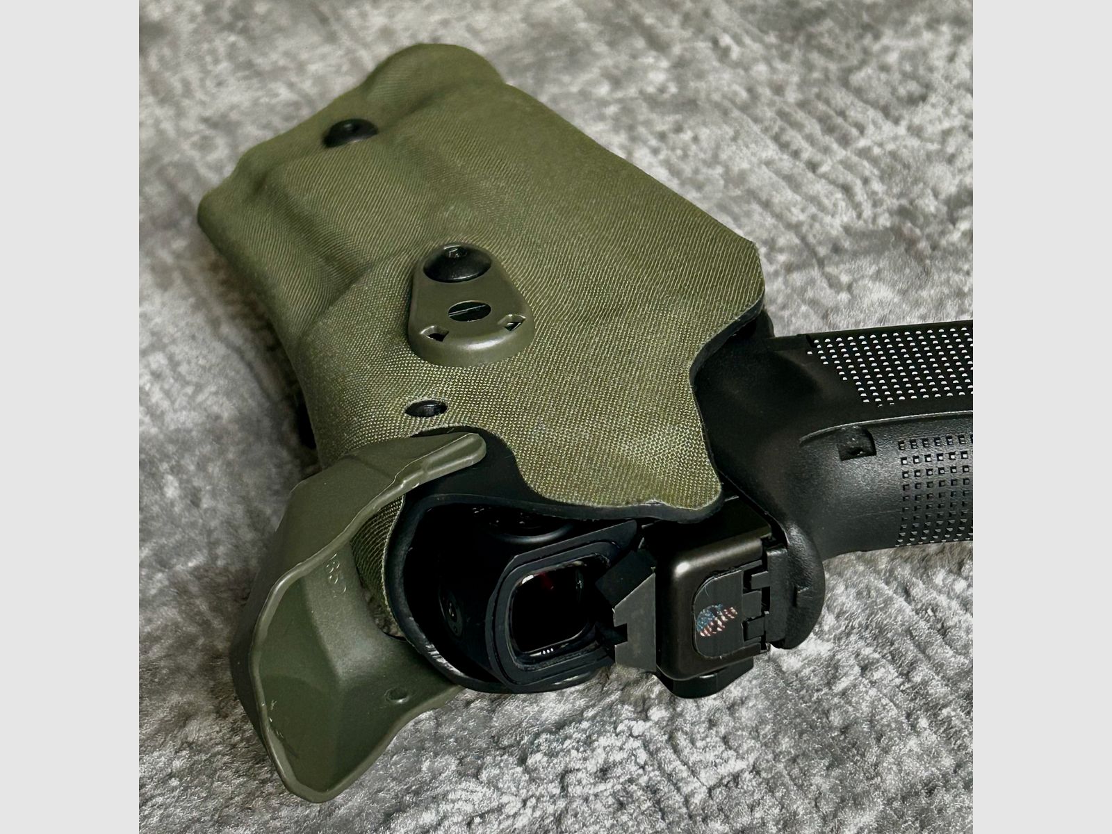 Glock 45 MOS FS Kal. 9mm + AIMPOINT ACRO + SAFARILAND Holster