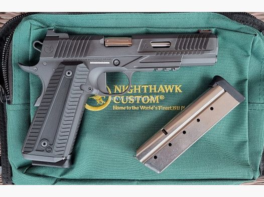 Pistolet NIGHTHAWK Custom Agent 2