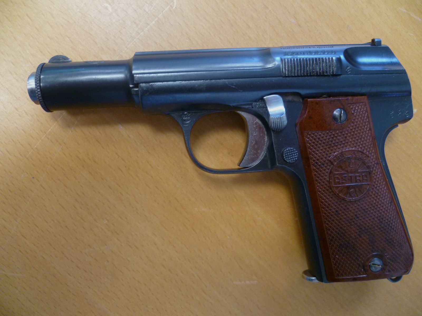 Astra 3000 pistol 7.65 mm Browning