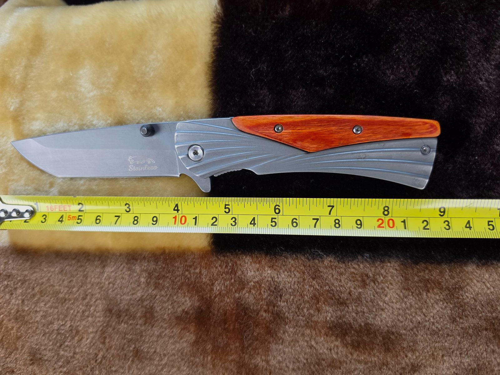 Modernes Einhand-Klappmesser mit Holz-Inlay & Gürtelclip – Elegantes EDC-Taschenmesser, Bild 3 von 5